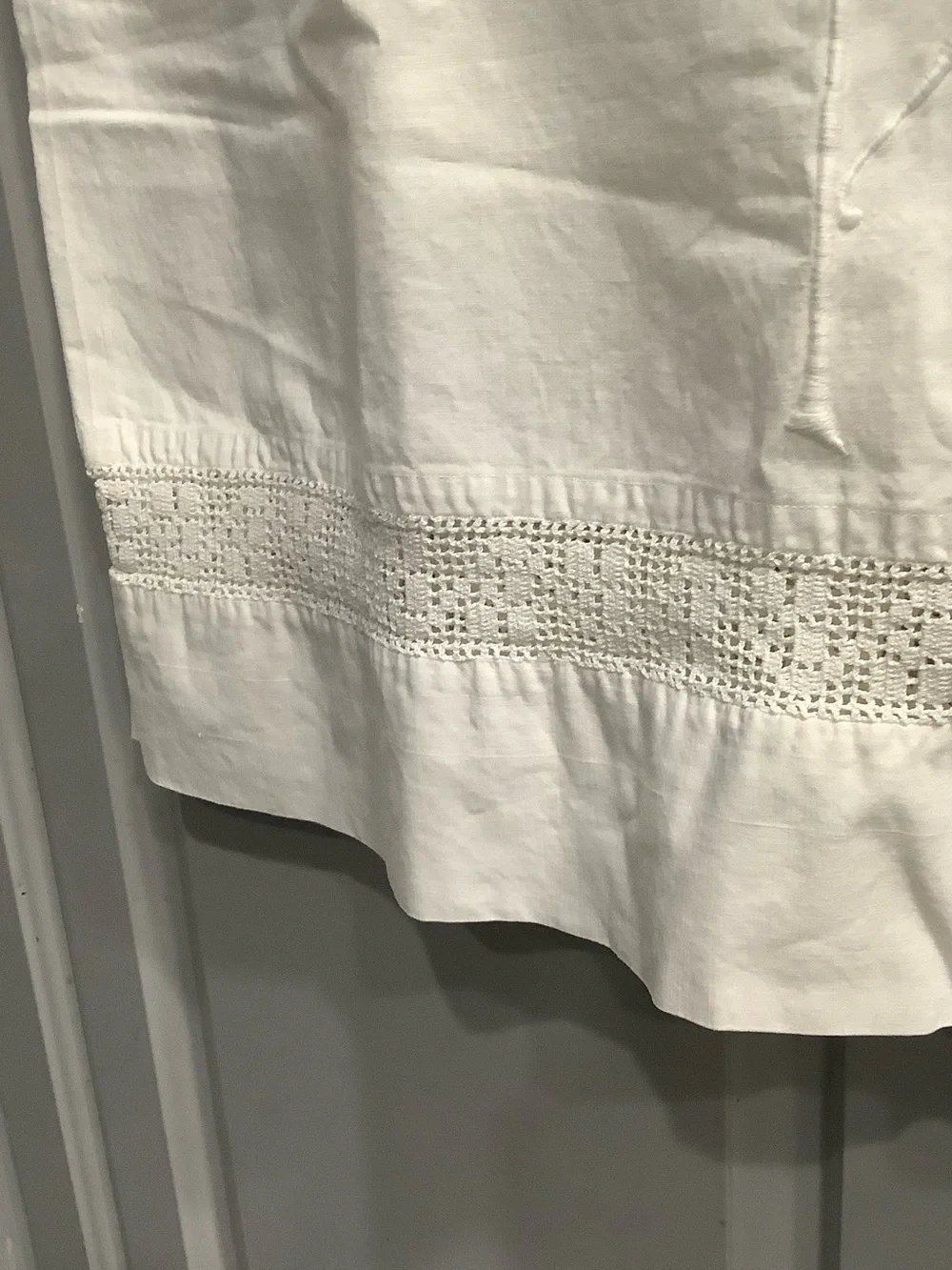 Shabby Chic Vtg Off Wht, Pillowcase, French Linen, Hemstitch “P” Monogram Detail